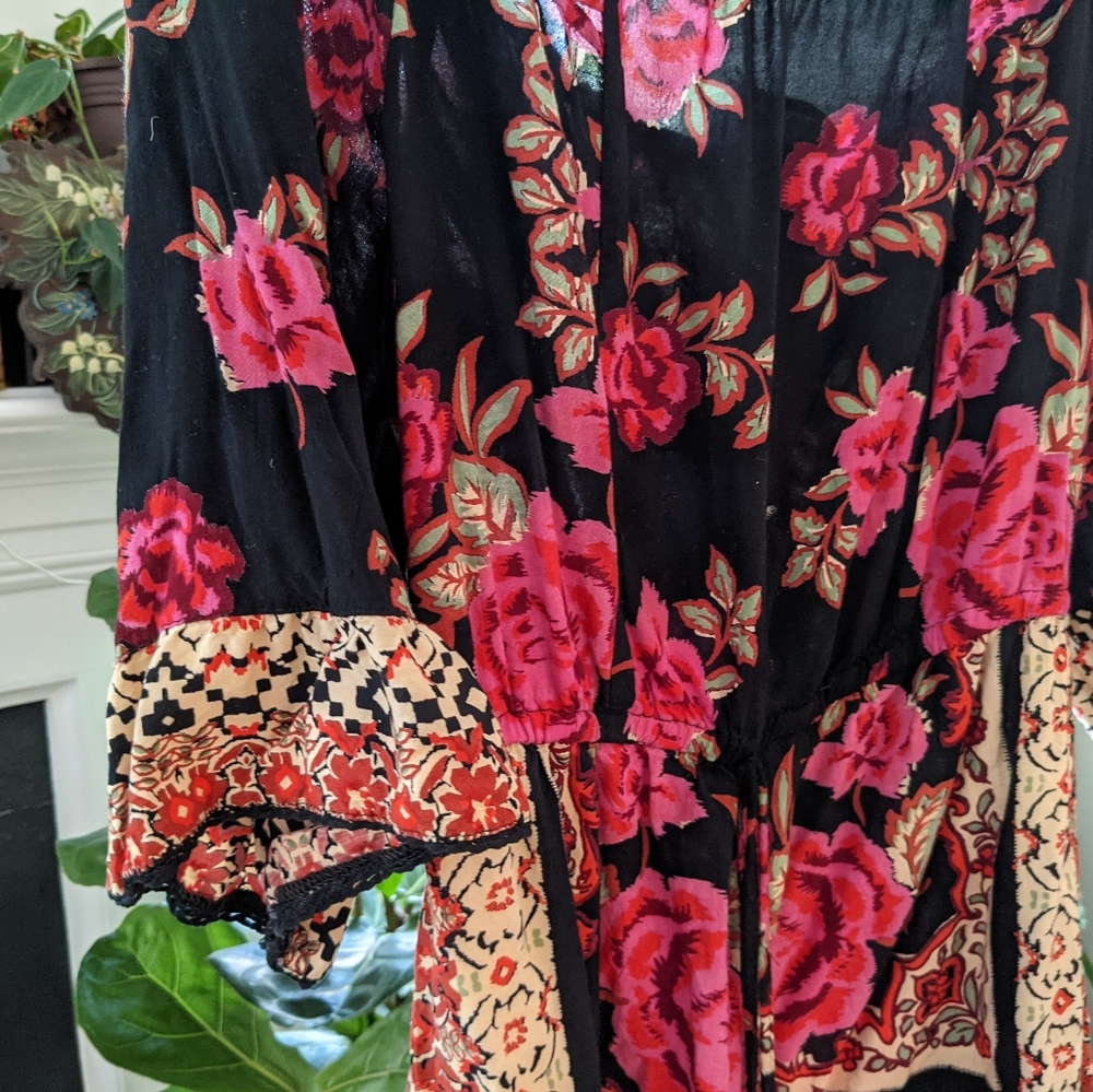 Floral rompers - Picture 3 of 3